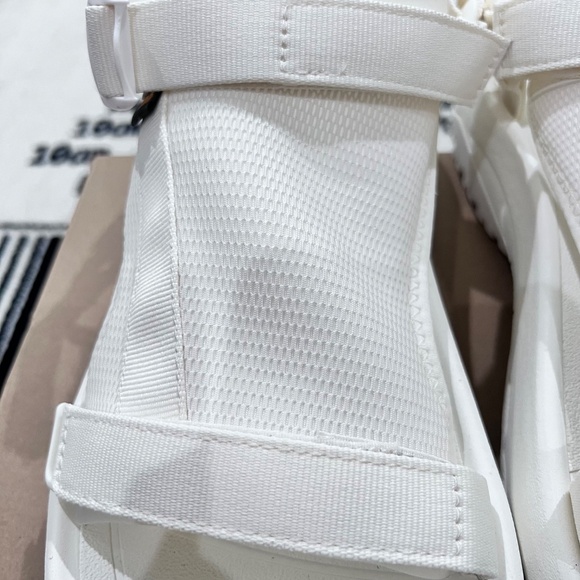 Teva Hurricane XLT Ampsole Volt Wedge Sandal - White - Picture 8 of 9